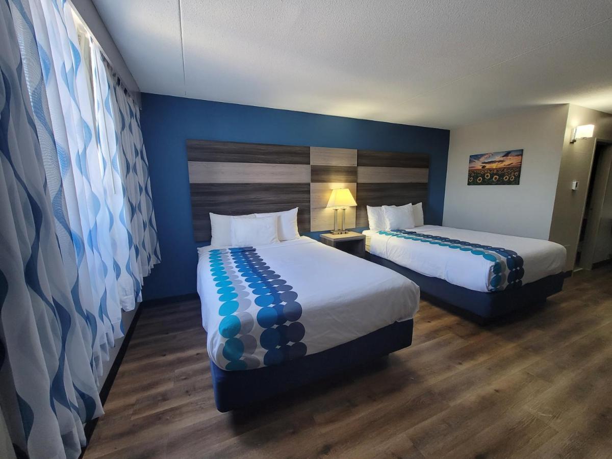 Hotel Wingate By Wyndham Wichita Airport Exterior foto